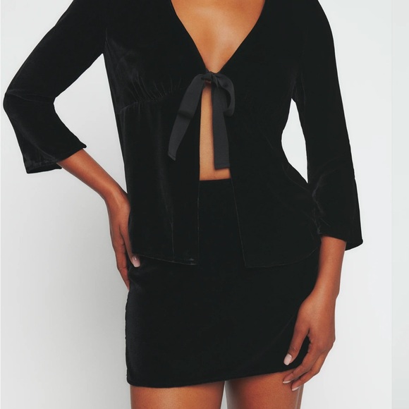 Reformation Cairns Velvet Two Piece, size XL - Picture 3 of 5